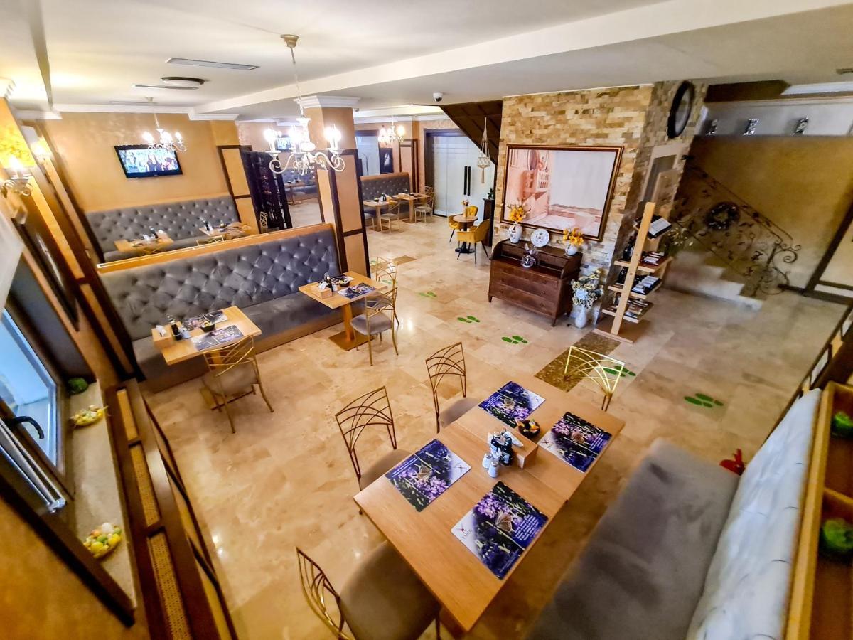 Hotel Yarus Plus Ploiesti Luaran gambar